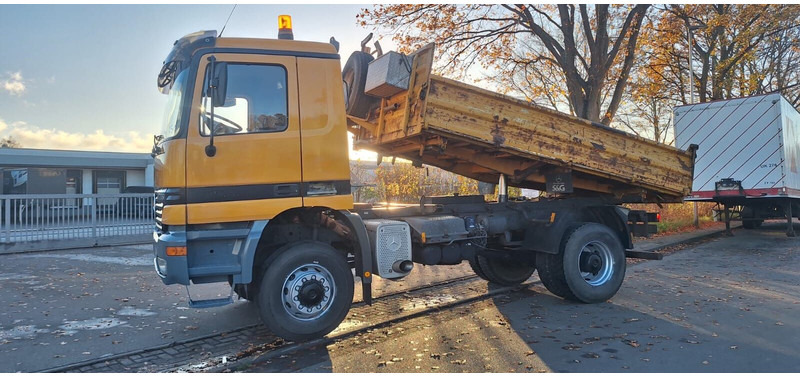 Mercedes-Benz Axor 1840 - Самосвал: фото 1 Mercedes-Benz Axor 1840 - Самосвал: фото 1