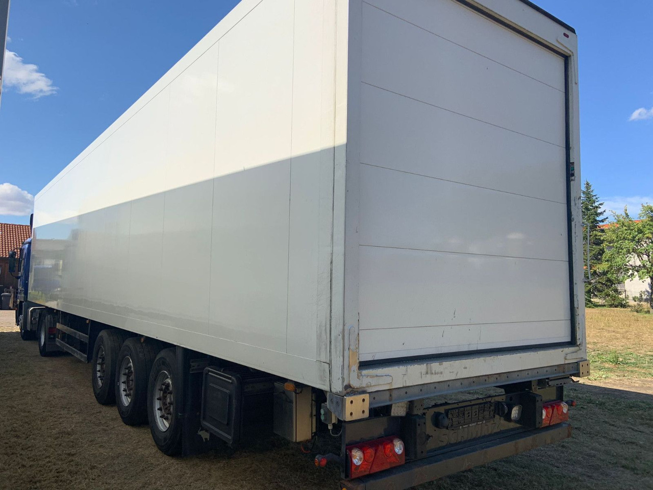 Schmitz Cargobull SKO 24 Tiefkühler 3Achser SAF - Полуприцеп-фургон: фото 3 Schmitz Cargobull SKO 24 Tiefkühler 3Achser SAF - Полуприцеп-фургон: фото 3