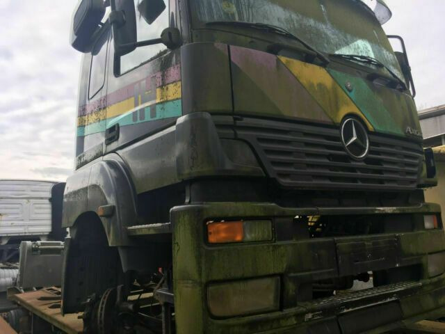 Mercedes-Benz 1843 Axor SZM Teileträger - Тягач: фото 2 Mercedes-Benz 1843 Axor SZM Teileträger - Тягач: фото 2