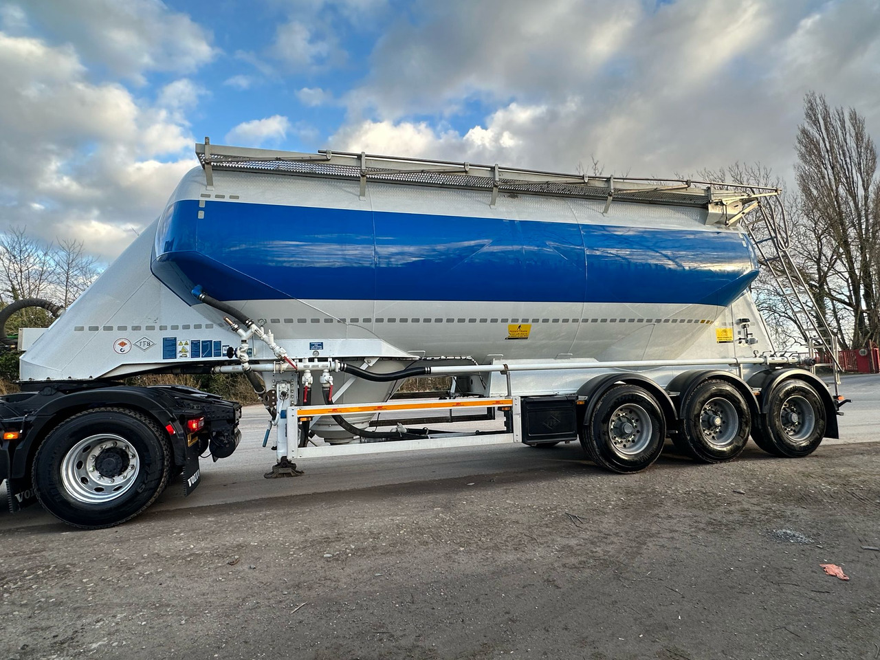 Полуприцеп цистерна для сыпучих грузов 2013 Feldbinder Powder Tanker: фото 12