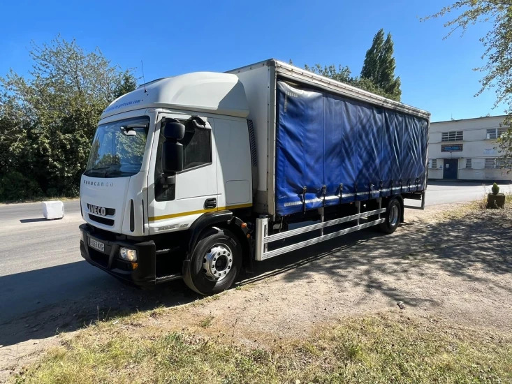 2013 Iveco Eurocargo Curtainsider - Тентованный грузовик: фото 2 2013 Iveco Eurocargo Curtainsider - Тентованный грузовик: фото 2