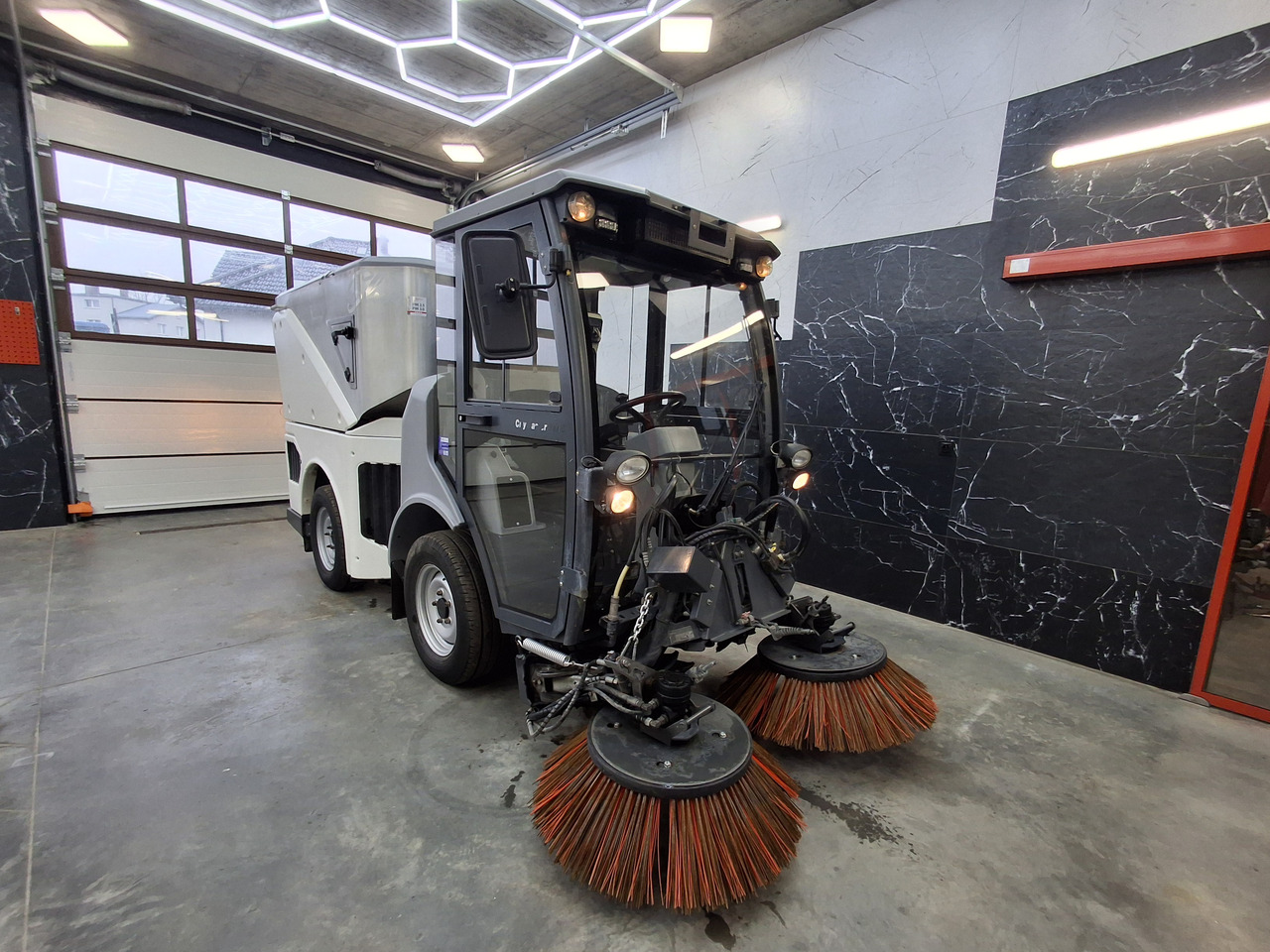 Hako Citymaster 1600 Euro 6 PM 2.5 Zamiatarka Kehrmaschine - Подметально-уборочная машина: фото 1 Hako Citymaster 1600 Euro 6 PM 2.5 Zamiatarka Kehrmaschine - Подметально-уборочная машина: фото 1