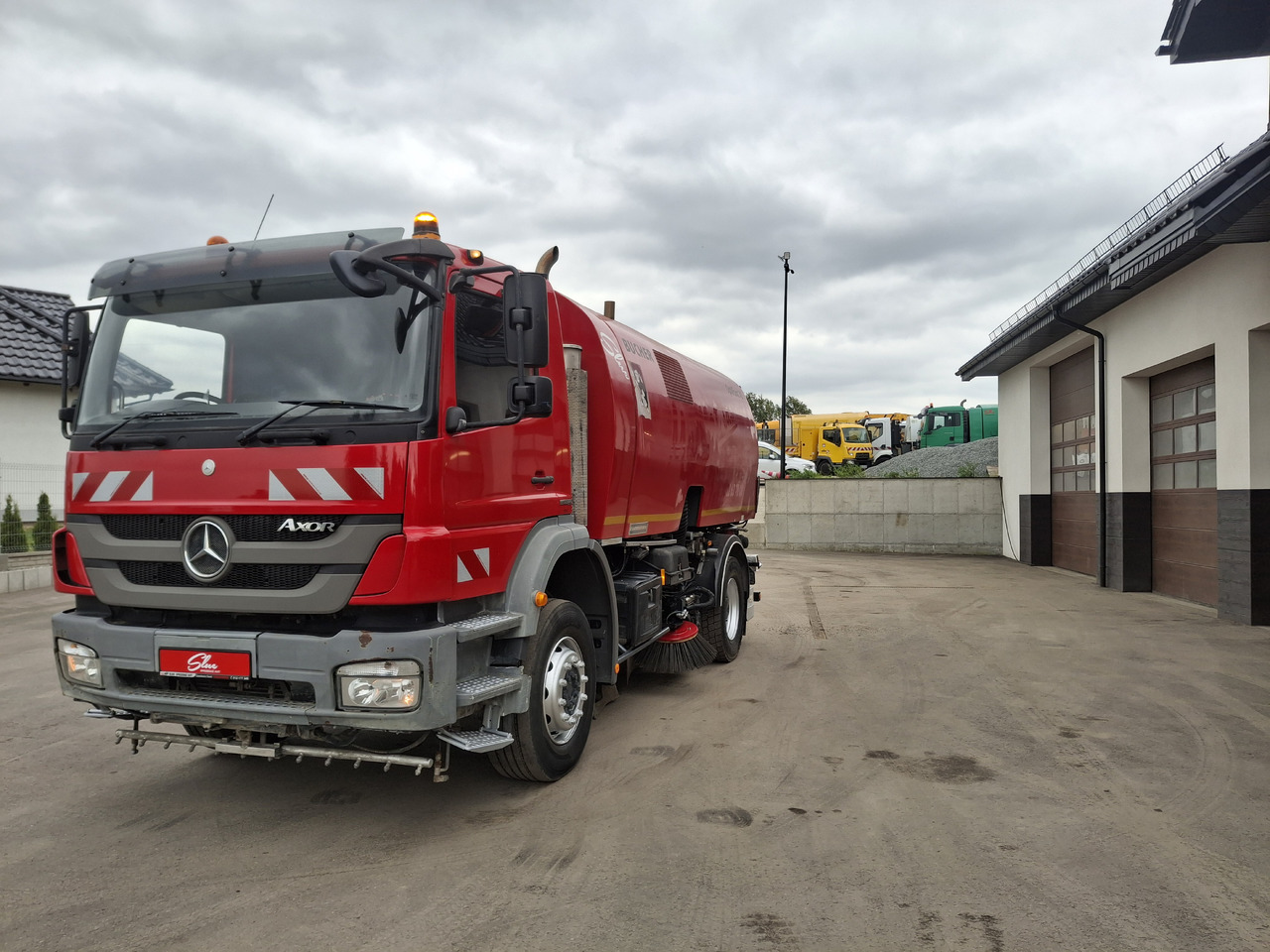 MERCEDES-BENZ Axor 1829 Zamiatarka Kehrmaschine BUCHER 2 Motoren Karcher PM10 Odchwaszczarka Sweeper - Подметально-уборочная машина: фото 2 MERCEDES-BENZ Axor 1829 Zamiatarka Kehrmaschine BUCHER 2 Motoren Karcher PM10 Odchwaszczarka Sweeper - Подметально-уборочная машина: фото 2
