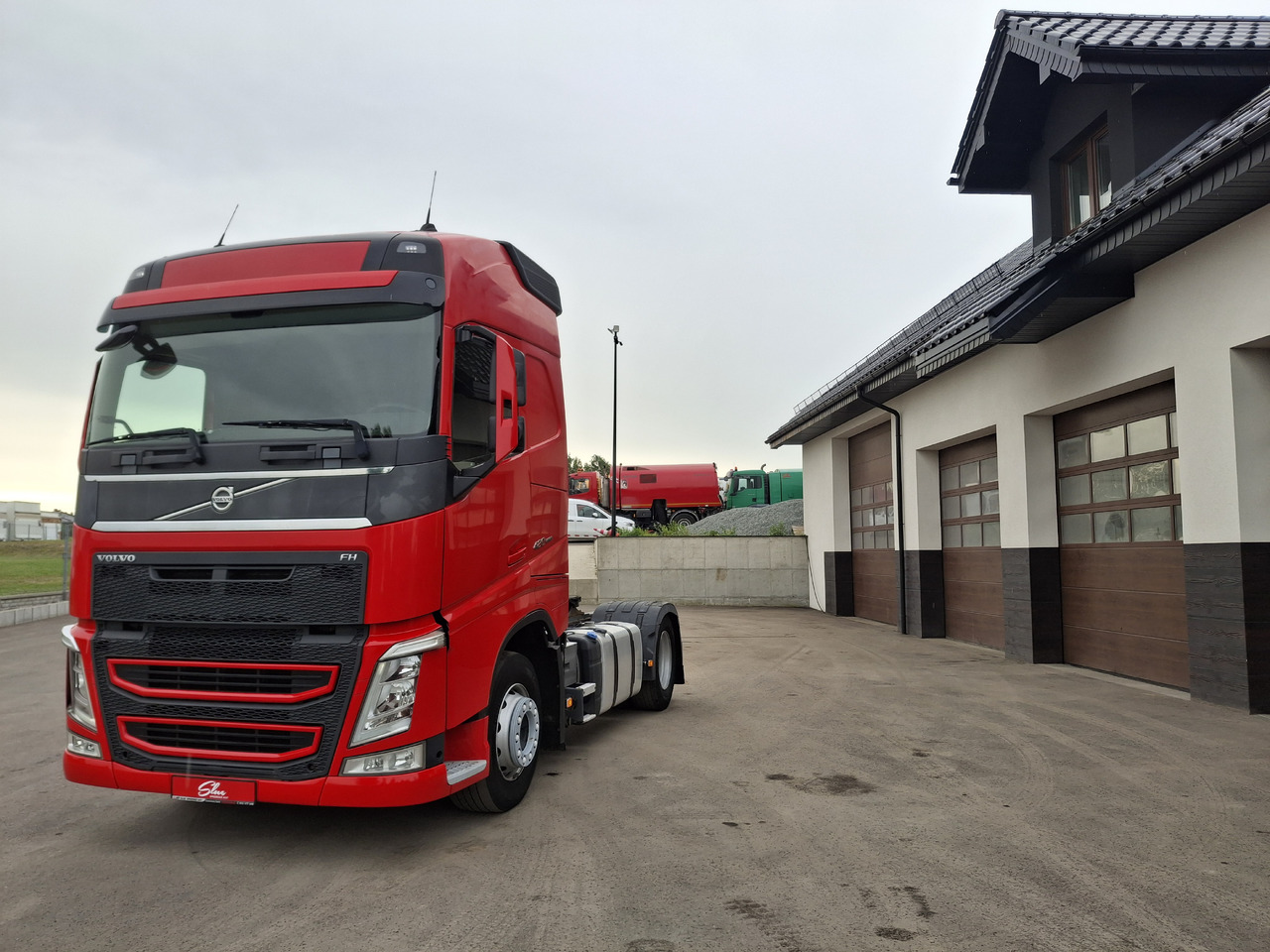VOLVO FH 420 ADR Sattelzugmaschine Euro 6 Ciągnik Siodłowy Automat Światła LED - Тягач: фото 2 VOLVO FH 420 ADR Sattelzugmaschine Euro 6 Ciągnik Siodłowy Automat Światła LED - Тягач: фото 2