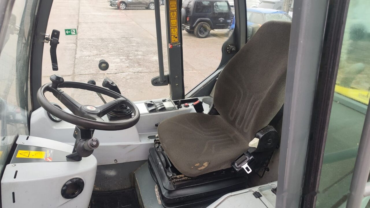 Колёсный погрузчик Kramer 1150: фото 9