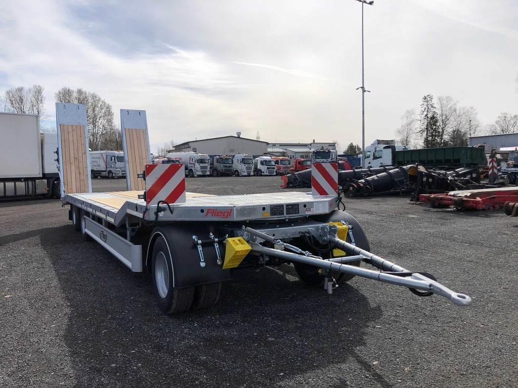 Fliegl DTS-S 300 - Низкорамный прицеп: фото 4 Fliegl DTS-S 300 - Низкорамный прицеп: фото 4