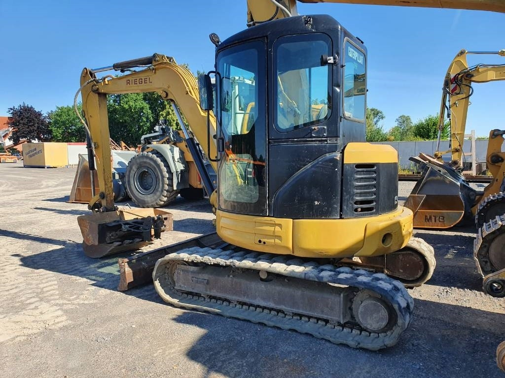 CAT 304CR - Гусеничный экскаватор: фото 1 CAT 304CR - Гусеничный экскаватор: фото 1