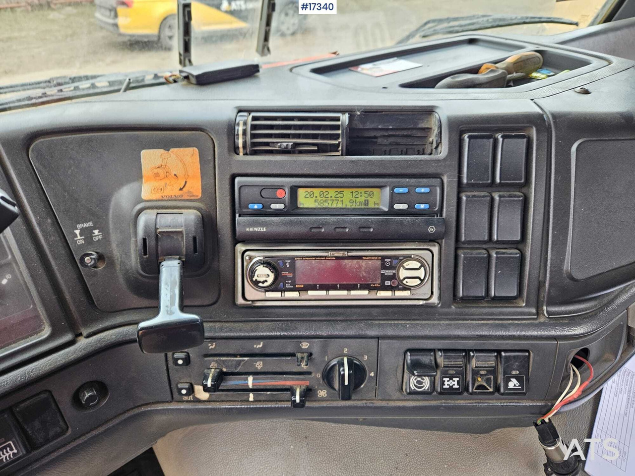 Самосвал 2000 Volvo 420 8x4: фото 13