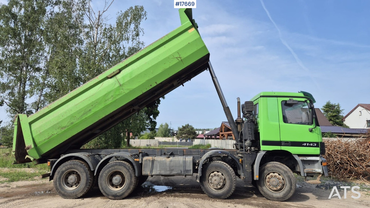 2002 Mercedes-Benz Actros 4143 8x8 - Самосвал: фото 3 2002 Mercedes-Benz Actros 4143 8x8 - Самосвал: фото 3