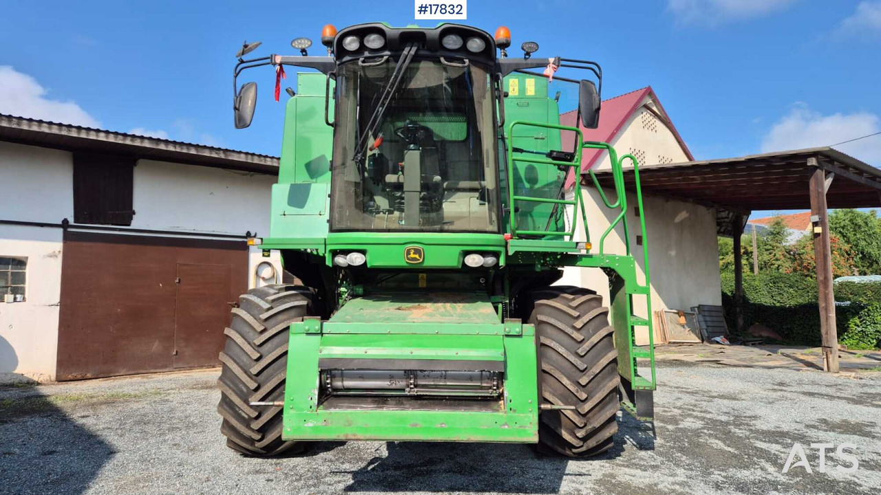 Combine harvester JOHN DEERE 1470 (2010) - Зерноуборочный комбайн: фото 3 Combine harvester JOHN DEERE 1470 (2010) - Зерноуборочный комбайн: фото 3