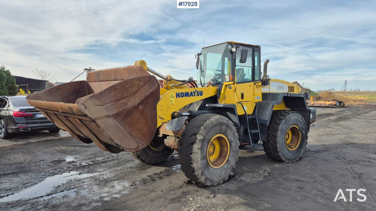 Wheel loader KOMATSU WA320-5H (2005) - Другая техника: фото 1 Wheel loader KOMATSU WA320-5H (2005) - Другая техника: фото 1