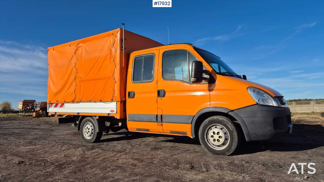 IVECO 35S14D double cab with box body (2011) - Тентованный фургон, Грузопассажирский фургон: фото 3 IVECO 35S14D double cab with box body (2011) - Тентованный фургон, Грузопассажирский фургон: фото 3