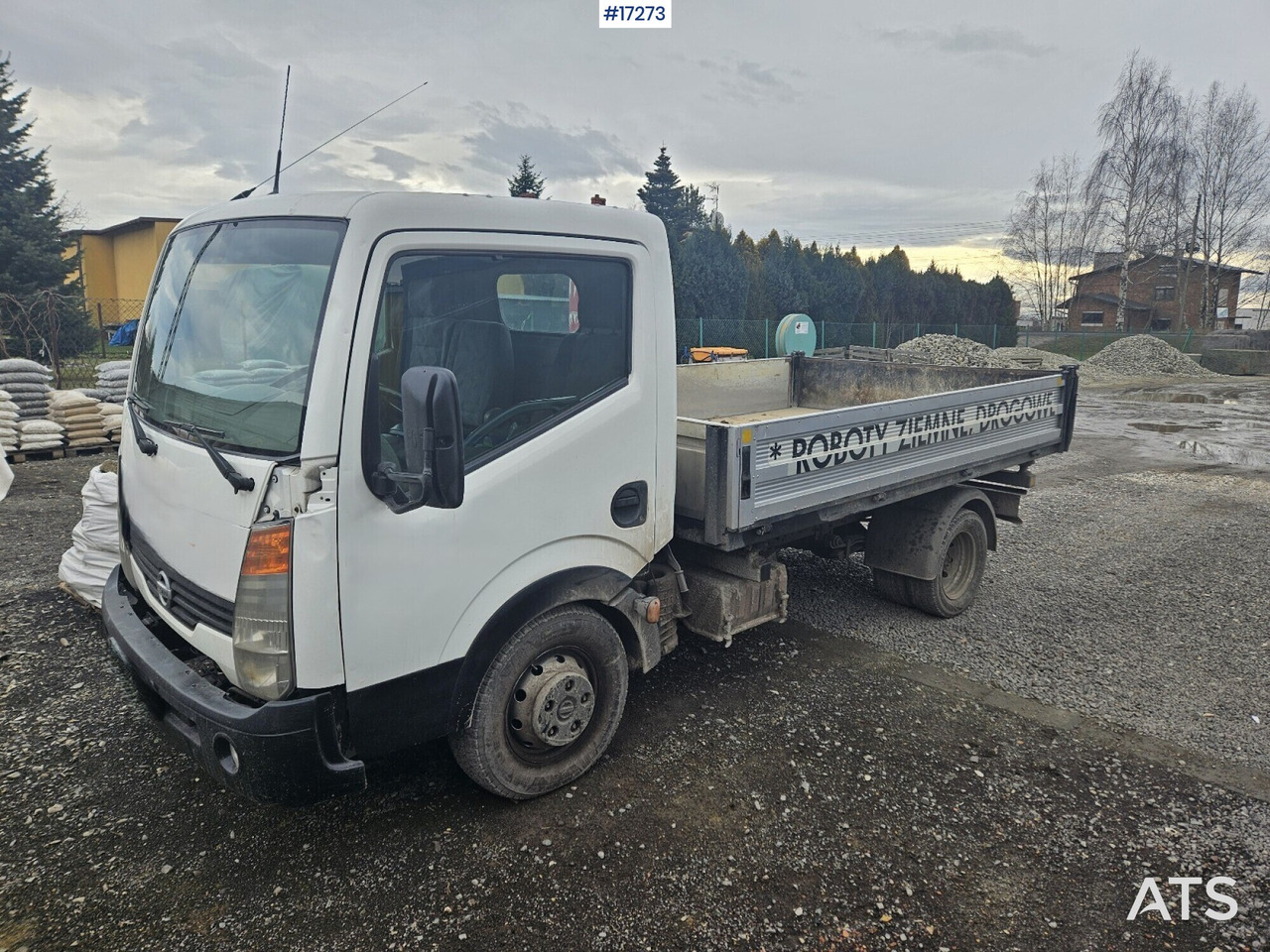NISSAN CABSTAR dump truck (2007) - Самосвал: фото 1 NISSAN CABSTAR dump truck (2007) - Самосвал: фото 1