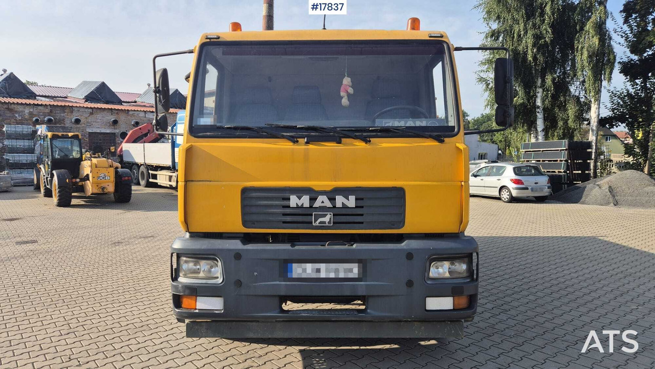 Tipper MAN 18.225 LC (2003) - Самосвал: фото 3 Tipper MAN 18.225 LC (2003) - Самосвал: фото 3