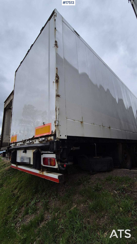 Truck semi-trailer, isothermal KRONE SD (2008) - Тентованный полуприцеп: фото 4 Truck semi-trailer, isothermal KRONE SD (2008) - Тентованный полуприцеп: фото 4