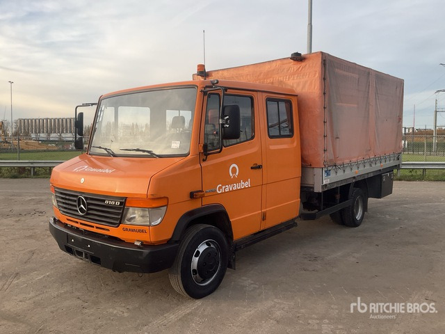 2010 Mercedes-Benz 818DE 4x2 Crew Cab Service Truck - Тентованный фургон, Грузопассажирский фургон: фото 2 2010 Mercedes-Benz 818DE 4x2 Crew Cab Service Truck - Тентованный фургон, Грузопассажирский фургон: фото 2