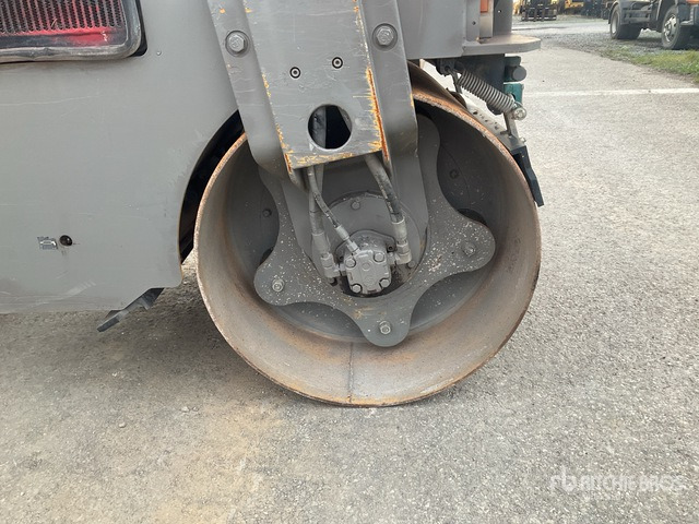 2013 Cat CB22 Double Drum Roller - Дорожный каток: фото 5 2013 Cat CB22 Double Drum Roller - Дорожный каток: фото 5