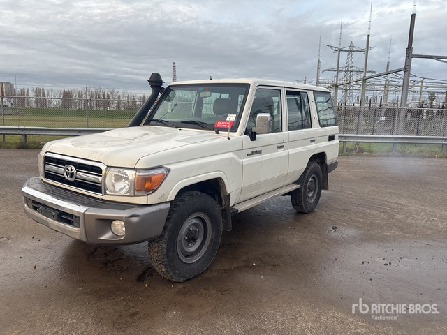 2020 Toyota Land Cruiser 4WD SUV - Внедорожник: фото 1 2020 Toyota Land Cruiser 4WD SUV - Внедорожник: фото 1