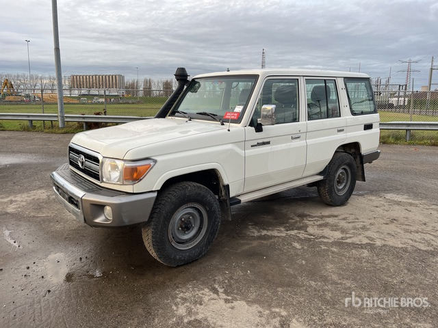 2020 Toyota Land Cruiser 4WD SUV - Внедорожник: фото 1 2020 Toyota Land Cruiser 4WD SUV - Внедорожник: фото 1