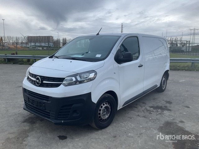 2023 Opel Vivaro Passenger Van - Микроавтобус, Пассажирский фургон: фото 1 2023 Opel Vivaro Passenger Van - Микроавтобус, Пассажирский фургон: фото 1