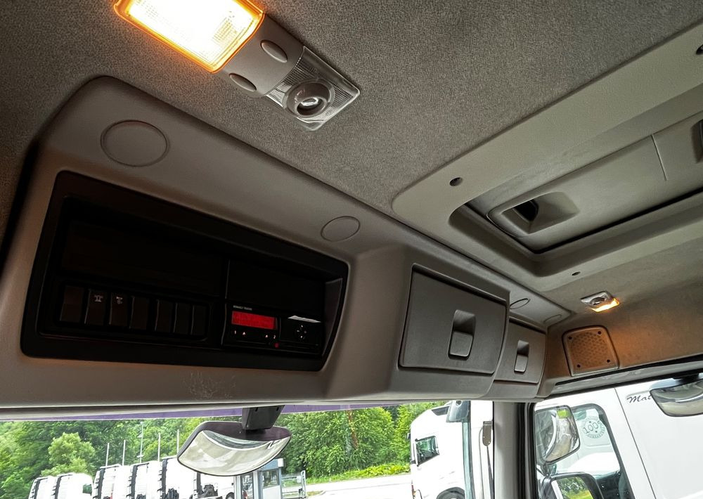 Renault Kerax 380 EEV // Skrzynia Burtowa // HIAB XS166 Hipro + Radio // Zwolnice //  // - Грузовик бортовой/ Платформа, Автоманипулятор: фото 4 Renault Kerax 380 EEV // Skrzynia Burtowa // HIAB XS166 Hipro + Radio // Zwolnice //  // - Грузовик бортовой/ Платформа, Автоманипулятор: фото 4