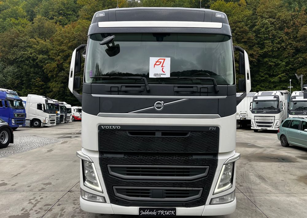 Volvo FH 500 Mega 2016 Rok + Fliegl 2017 // Oś podnoszona // Zestaw ! - Тягач, Тентованный полуприцеп: фото 2 Volvo FH 500 Mega 2016 Rok + Fliegl 2017 // Oś podnoszona // Zestaw ! - Тягач, Тентованный полуприцеп: фото 2