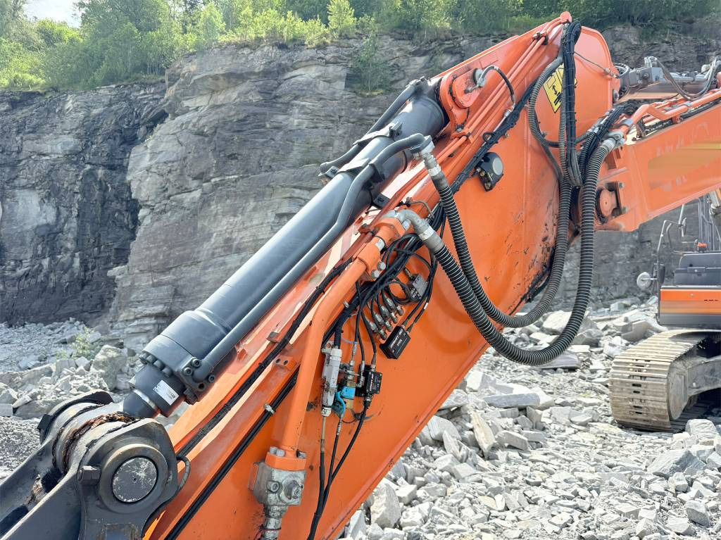 Doosan DX 300 LC-5 - Гусеничный экскаватор: фото 4 Doosan DX 300 LC-5 - Гусеничный экскаватор: фото 4