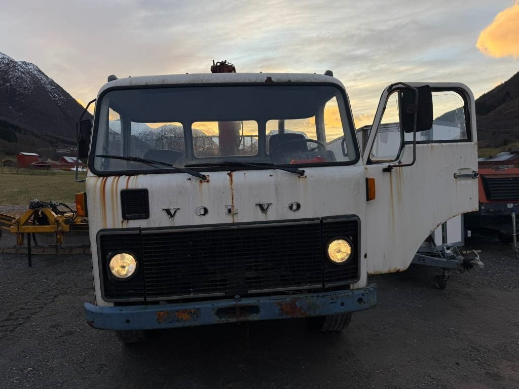 Volvo F 86 42 Hiab 550-2 - Автоманипулятор: фото 2 Volvo F 86 42 Hiab 550-2 - Автоманипулятор: фото 2