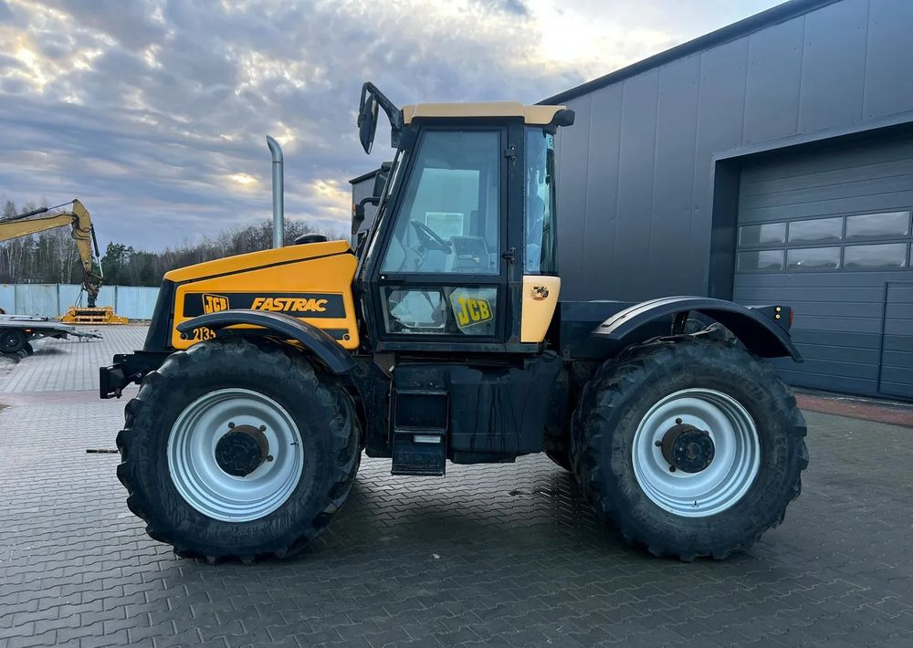JCB FASTRAC 2135 - Трактор: фото 2 JCB FASTRAC 2135 - Трактор: фото 2