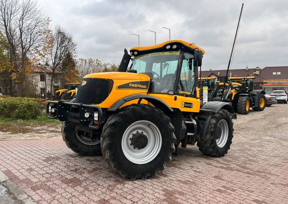 JCB Fastrac 3220 - Трактор: фото 1 JCB Fastrac 3220 - Трактор: фото 1