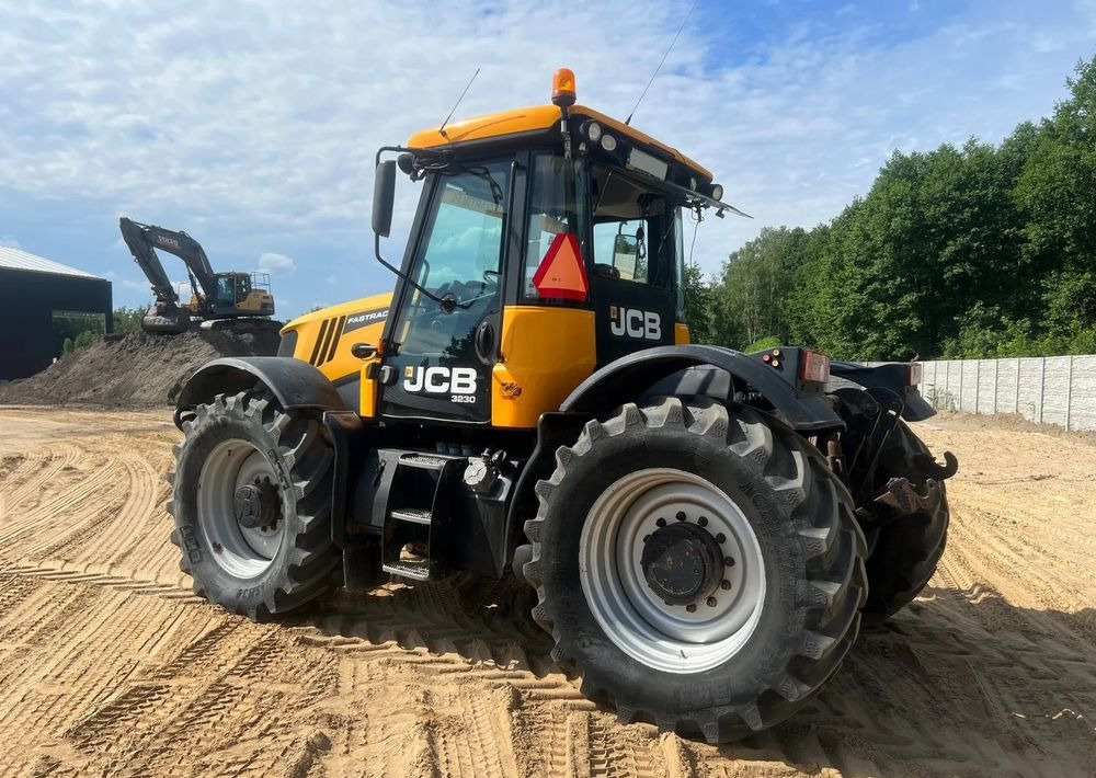 JCB Fastrac 3230 Xtra - Трактор: фото 3 JCB Fastrac 3230 Xtra - Трактор: фото 3