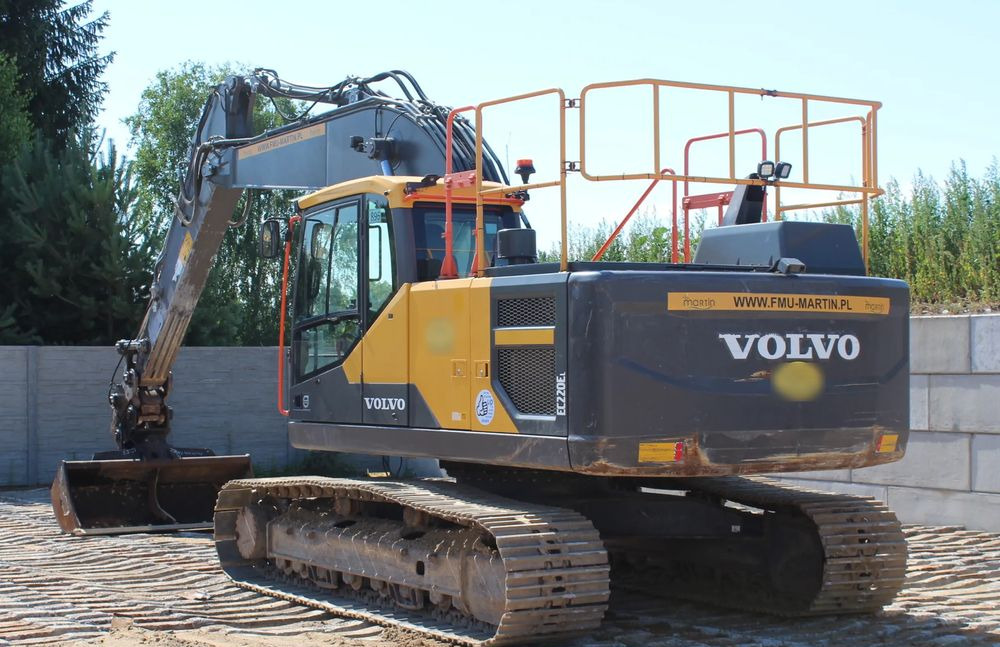 Volvo EC220EL - Гусеничный экскаватор: фото 2 Volvo EC220EL - Гусеничный экскаватор: фото 2