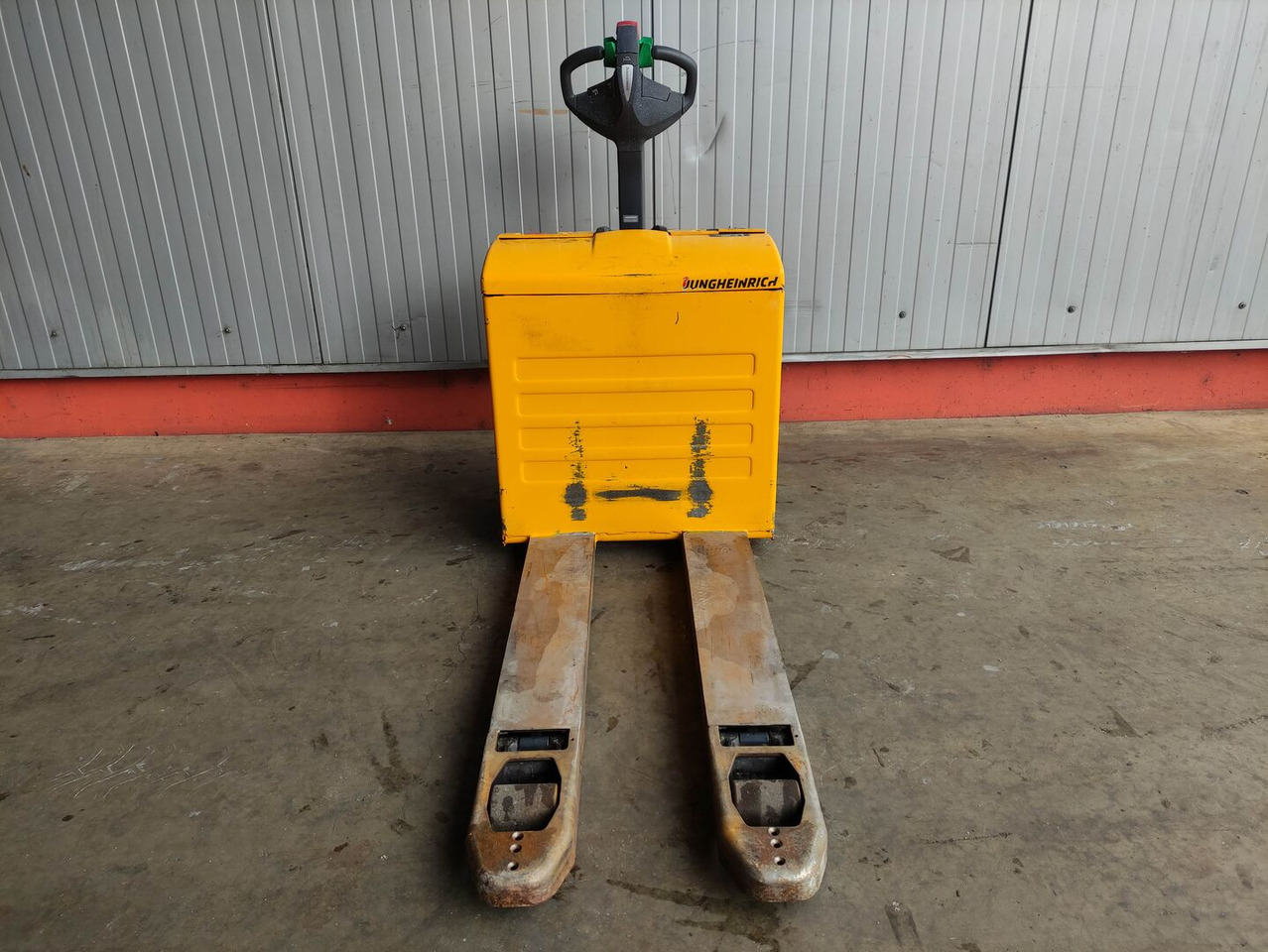 Jungheinrich EJE 120 - Тележка: фото 3 Jungheinrich EJE 120 - Тележка: фото 3