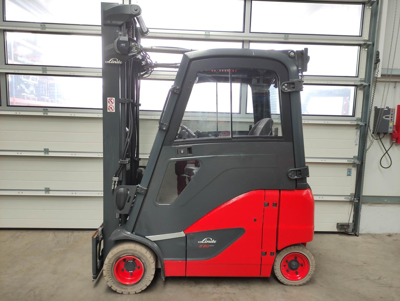 Linde E20PH-02-386-EVO - Электропогрузчик: фото 1 Linde E20PH-02-386-EVO - Электропогрузчик: фото 1