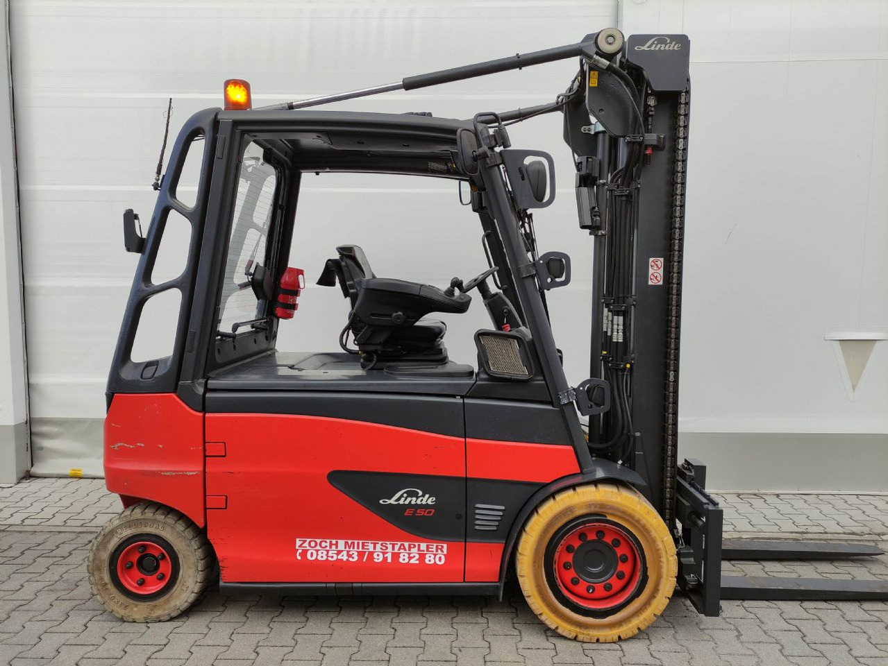 Linde E50HL-01-388 - Электропогрузчик: фото 2 Linde E50HL-01-388 - Электропогрузчик: фото 2