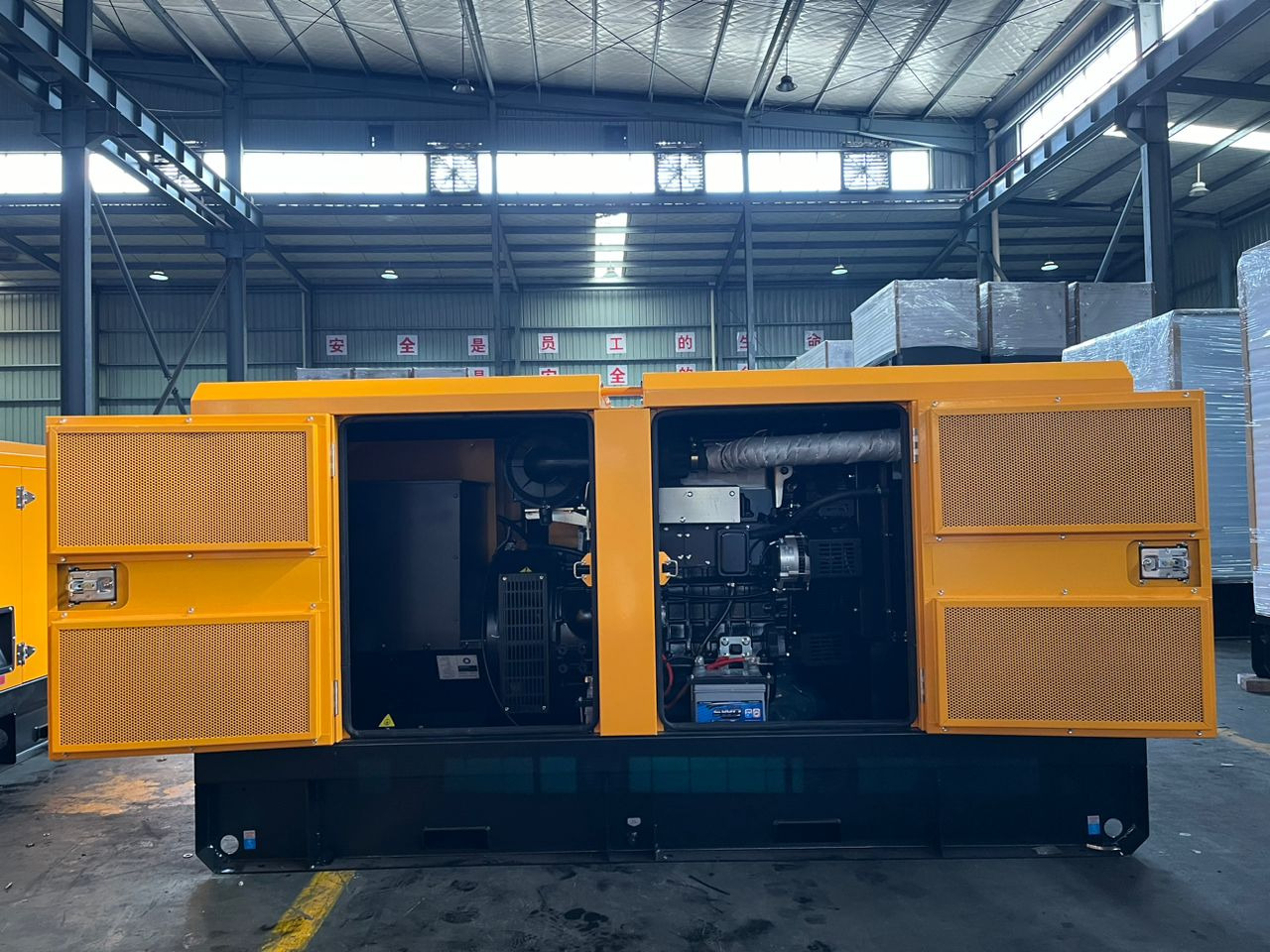 HELVETICA POWER HP100S1ASR 100KVA / 125 KW Diesel Stromgenerator - Электрогенератор: фото 2 HELVETICA POWER HP100S1ASR 100KVA / 125 KW Diesel Stromgenerator - Электрогенератор: фото 2