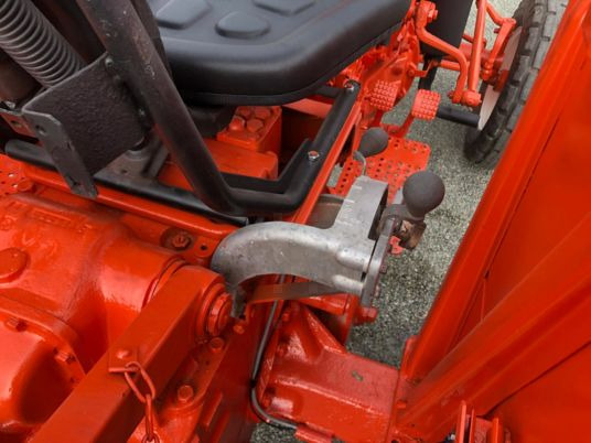 Renault SUPER 3 D tracteur à 8 500 € exo de tva - Трактор: фото 5 Renault SUPER 3 D tracteur à 8 500 € exo de tva - Трактор: фото 5