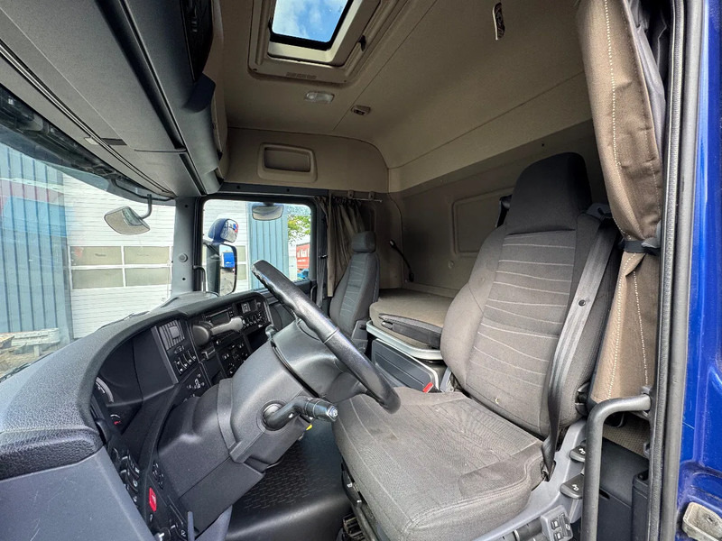 Грузовик-контейнеровоз/ Сменный кузов Scania R520 V8 8x4*4 Retarder / BDF / Full Air / Euro 6: фото 12