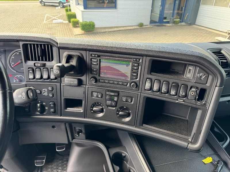Грузовик-контейнеровоз/ Сменный кузов Scania R520 V8 8x4*4 Retarder / BDF / Full Air / Euro 6: фото 17