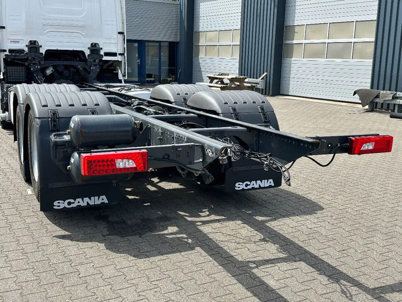 Scania R660 V8 6x4 or 6x2 Chassis with Lift-Axle / Retarder / Wb 4.75 / Full Air - Грузовик-шасси: фото 5 Scania R660 V8 6x4 or 6x2 Chassis with Lift-Axle / Retarder / Wb 4.75 / Full Air - Грузовик-шасси: фото 5