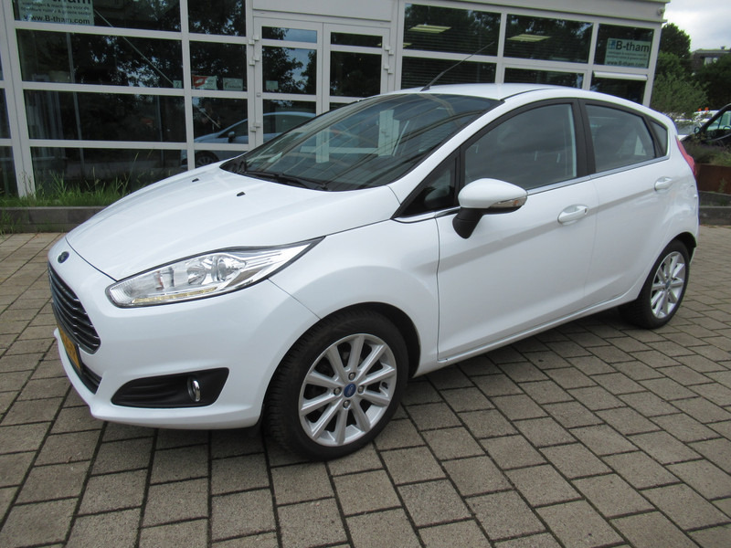 Ford Fiesta 1.0 EcoBoost 74KW Titanium 5-deurs - Хэтчбек: фото 2 Ford Fiesta 1.0 EcoBoost 74KW Titanium 5-deurs - Хэтчбек: фото 2
