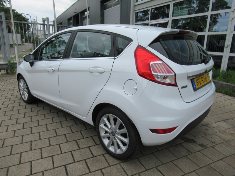 Хэтчбек Ford Fiesta 1.0 EcoBoost 74KW Titanium 5-deurs: фото 9