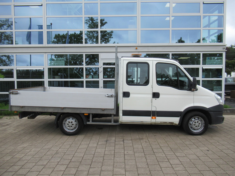 Iveco Daily 29L13 2.3HPi 93KW 345 DOKA Dubbelcabine - Малотоннажный бортовой грузовик, Грузопассажирский фургон: фото 2 Iveco Daily 29L13 2.3HPi 93KW 345 DOKA Dubbelcabine - Малотоннажный бортовой грузовик, Грузопассажирский фургон: фото 2