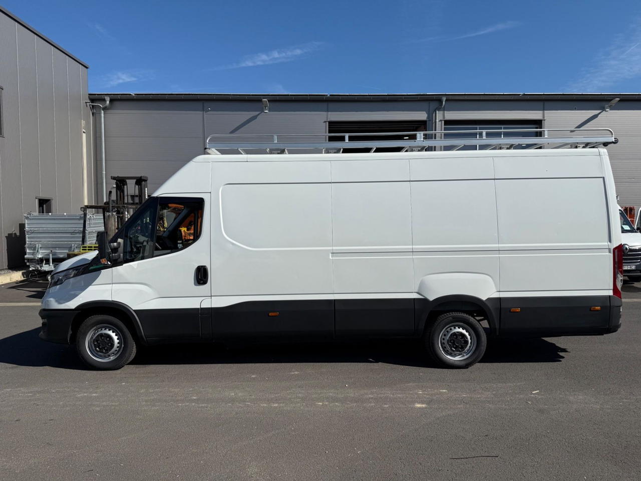 Iveco Daily 35S14 Maxi/CNG/2.700km!/Ahk/TÜV neu - Цельнометаллический фургон: фото 4 Iveco Daily 35S14 Maxi/CNG/2.700km!/Ahk/TÜV neu - Цельнометаллический фургон: фото 4