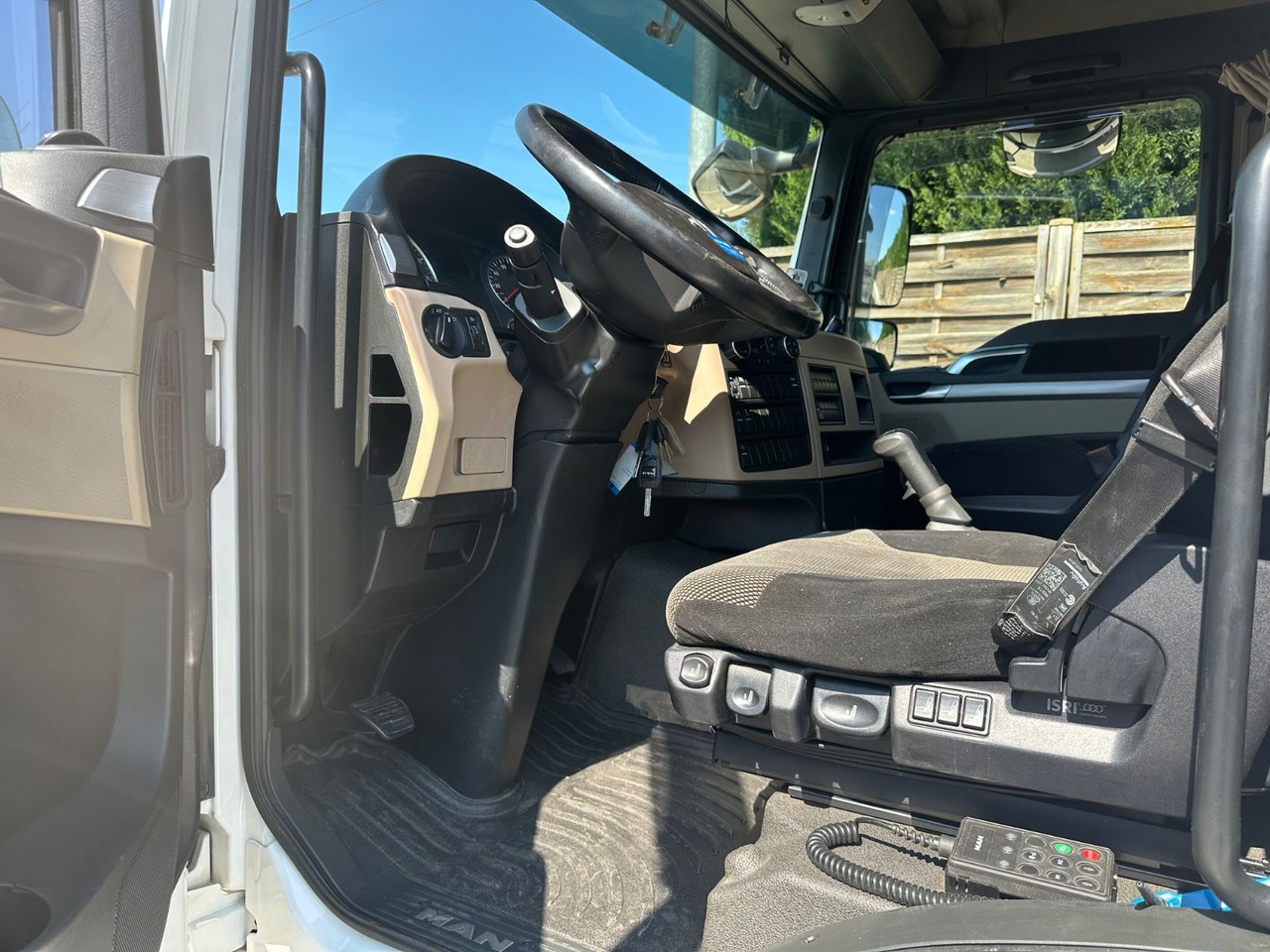 MAN 8.250 TGL*VDI2700*TOP*4-er Zug BFT Anhänger MAN 8.250 TGL*VDI2700*TOP*4x L1H1 - Автовоз, Коммерческий автомобиль: фото 5 MAN 8.250 TGL*VDI2700*TOP*4-er Zug BFT Anhänger MAN 8.250 TGL*VDI2700*TOP*4x L1H1 - Автовоз, Коммерческий автомобиль: фото 5