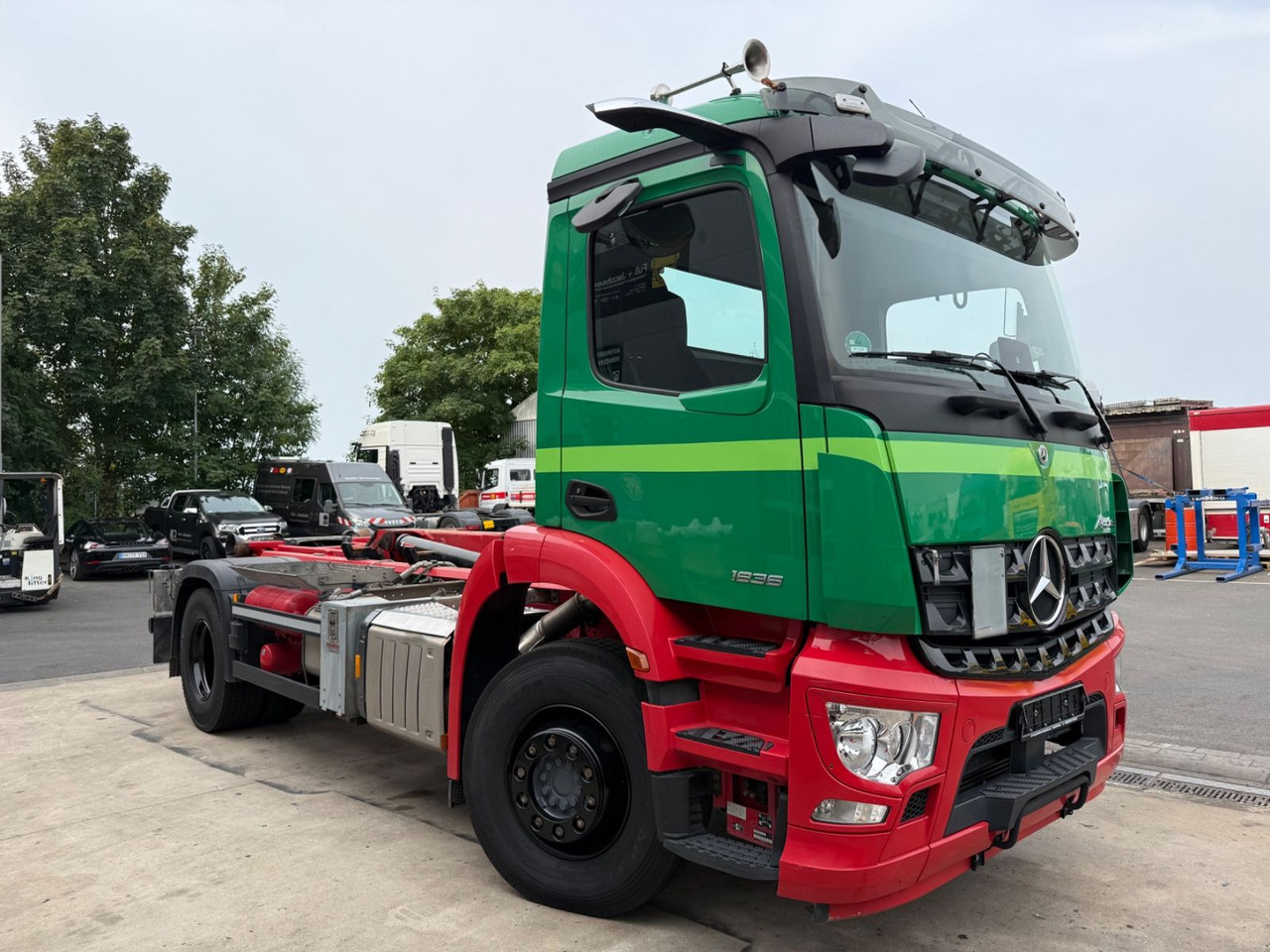 Mercedes-Benz Arocs 1836/10,7L/Hiab Ultima 14S/4x2/Autom./Top - Крюковой мультилифт: фото 4 Mercedes-Benz Arocs 1836/10,7L/Hiab Ultima 14S/4x2/Autom./Top - Крюковой мультилифт: фото 4