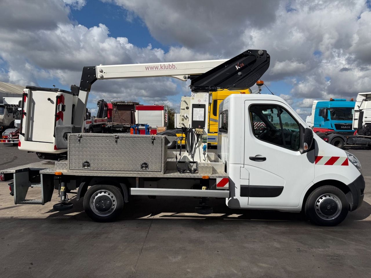 Renault Master III Steiger Klubb K26 / 11,2m / 200Kg - Грузовик с подъемником: фото 4 Renault Master III Steiger Klubb K26 / 11,2m / 200Kg - Грузовик с подъемником: фото 4