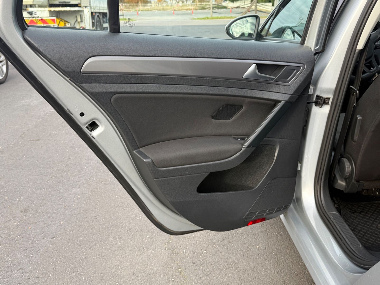 Универсал Volkswagen Golf 7 1.6tdi Variant Trendline Klima, Shz: фото 16