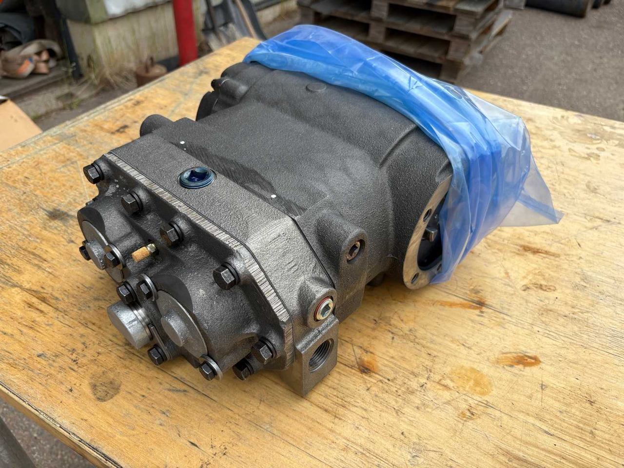 Air Dryer Compressor Cummins ST-676 - Пневмокомпрессор для Грузовиков: фото 2 Air Dryer Compressor Cummins ST-676 - Пневмокомпрессор для Грузовиков: фото 2