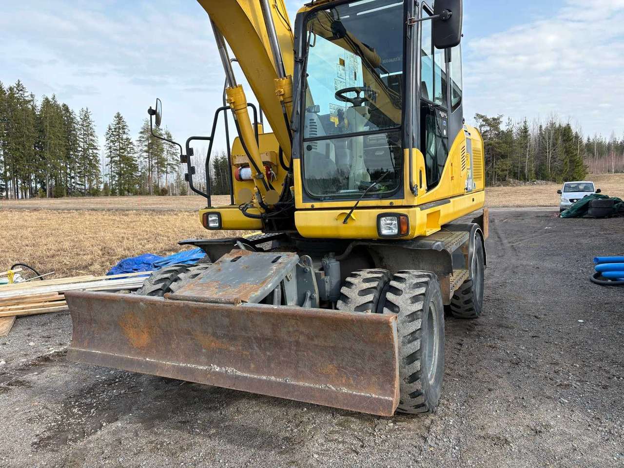 Wheel excavator Komatsu PW140-7 - Колёсный экскаватор: фото 4 Wheel excavator Komatsu PW140-7 - Колёсный экскаватор: фото 4